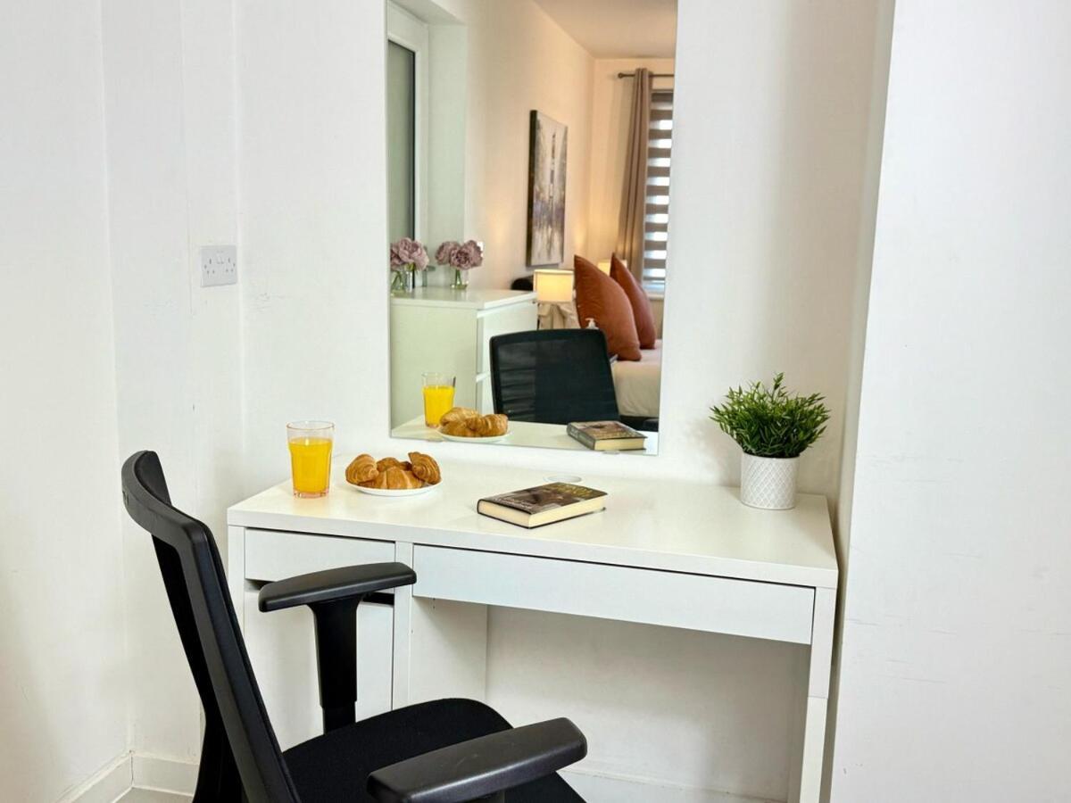 Walnut Flats: Luxurious 2-Bedroom Near Oxford Kidlington Exterior photo