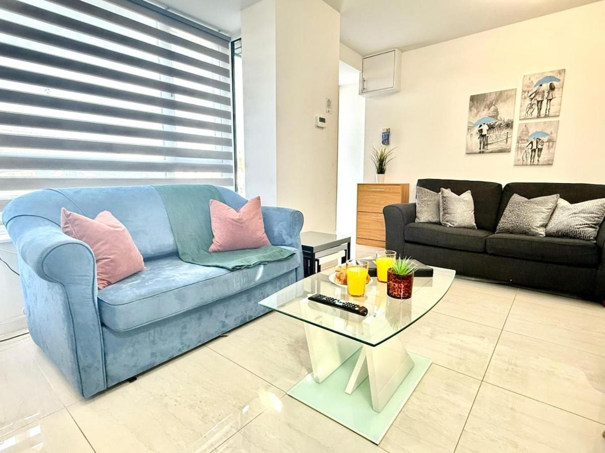 Walnut Flats: Luxurious 2-Bedroom Near Oxford Kidlington Exterior photo